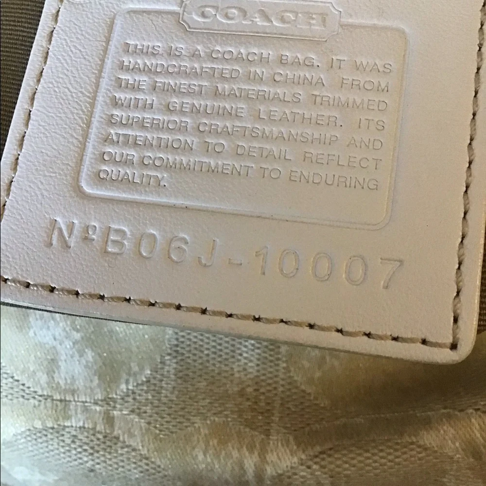 COACH HAMPTON SMALL HOBO PURSE HANDBAG - Picture 3 of 8